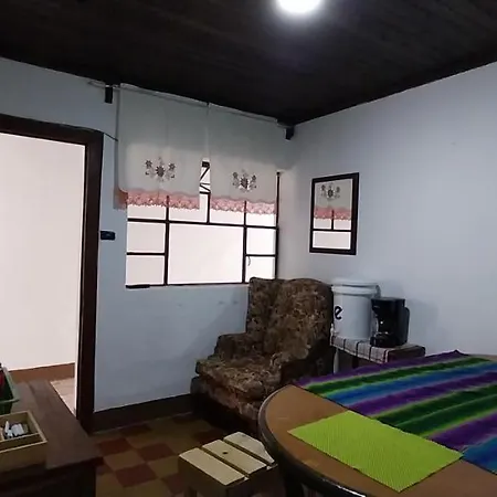 Escuela De Cristo Apartment